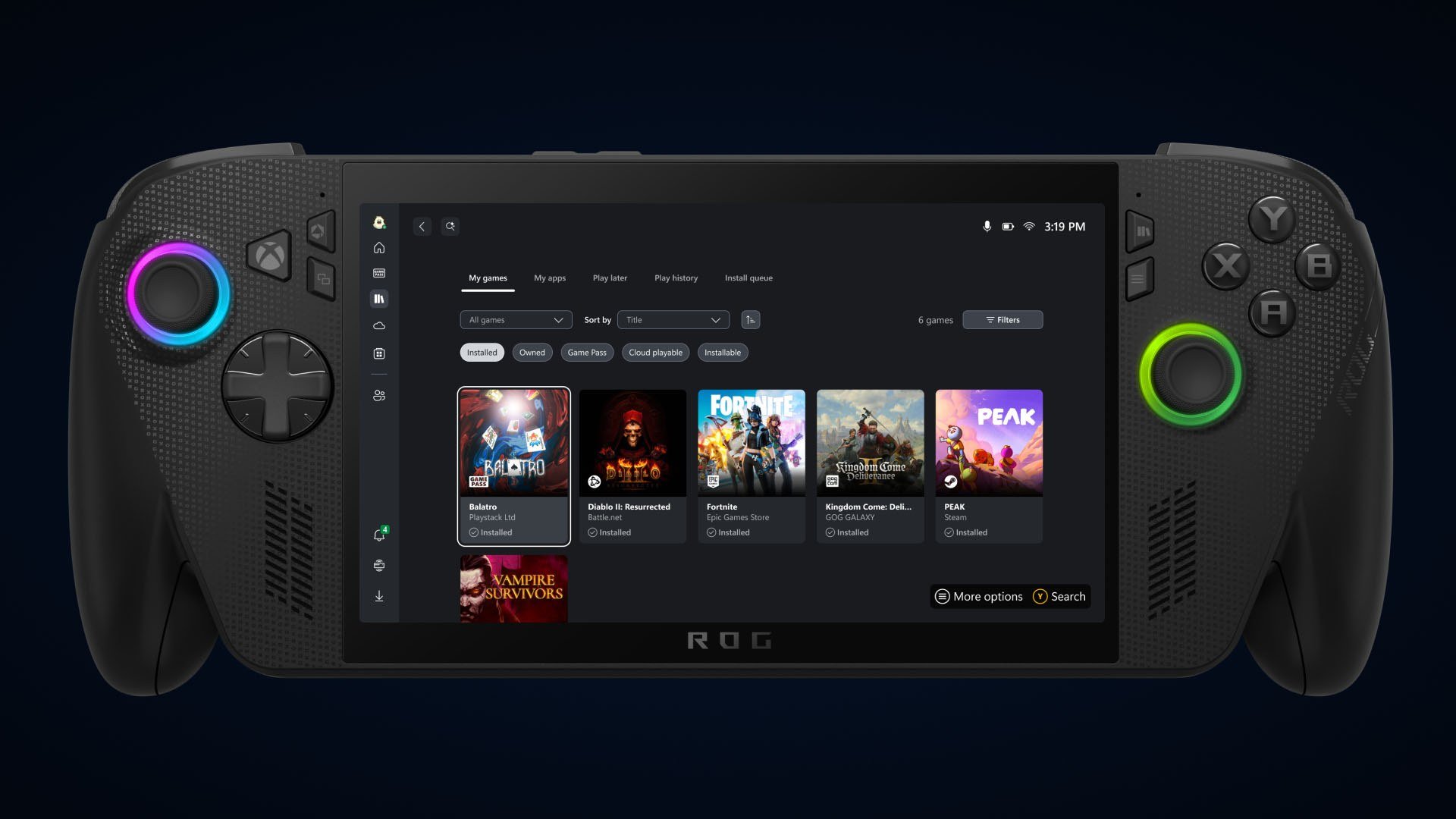 Un laptop da gioco aperto in posizione centrale mostra la schermata principale dell'app Xbox per PC.