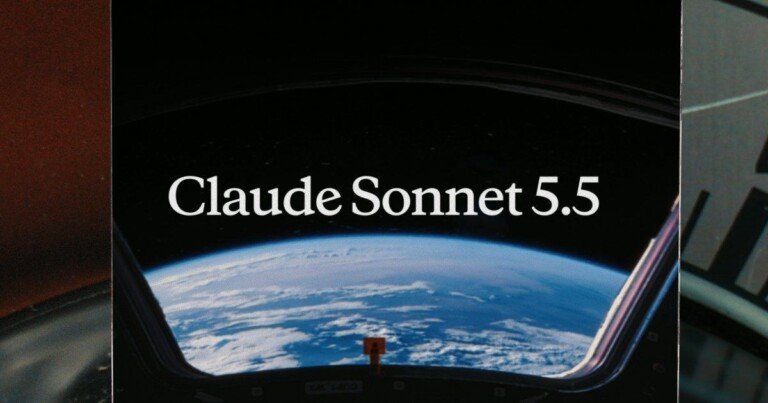 Testo 'Claude Sonnet 5.5' sovrapposto a una foto della Terra vista dallo spazio.