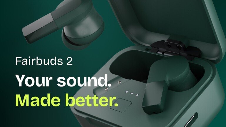 Auricolari wireless Fairbuds 2 verdi nella custodia di ricarica con la scritta Fairbuds 2.