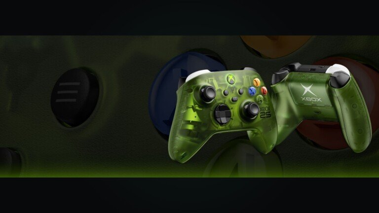 Fronte e retro del controller Xbox X25 in edizione speciale verde traslucido.