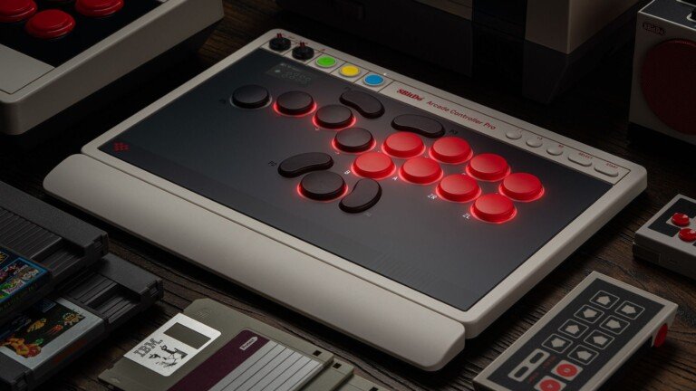 8BitDo Arcade Controller Pro: wireless per picchiaduro su Switch 2 e PC