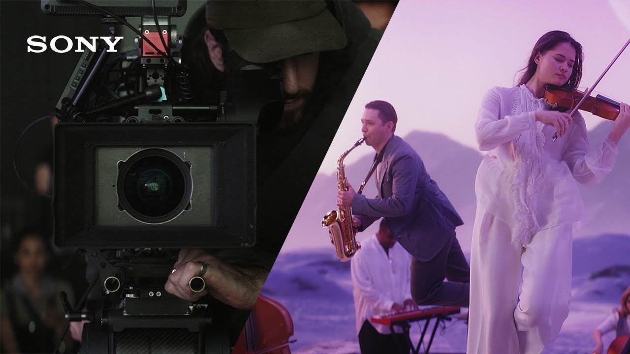 Operatore video e musicisti con marchio Sony