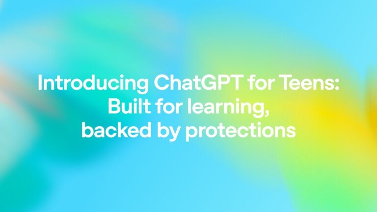 Grafica ufficiale con testo 'Introducing ChatGPT for Teens' su sfondo sfumato colorato.
