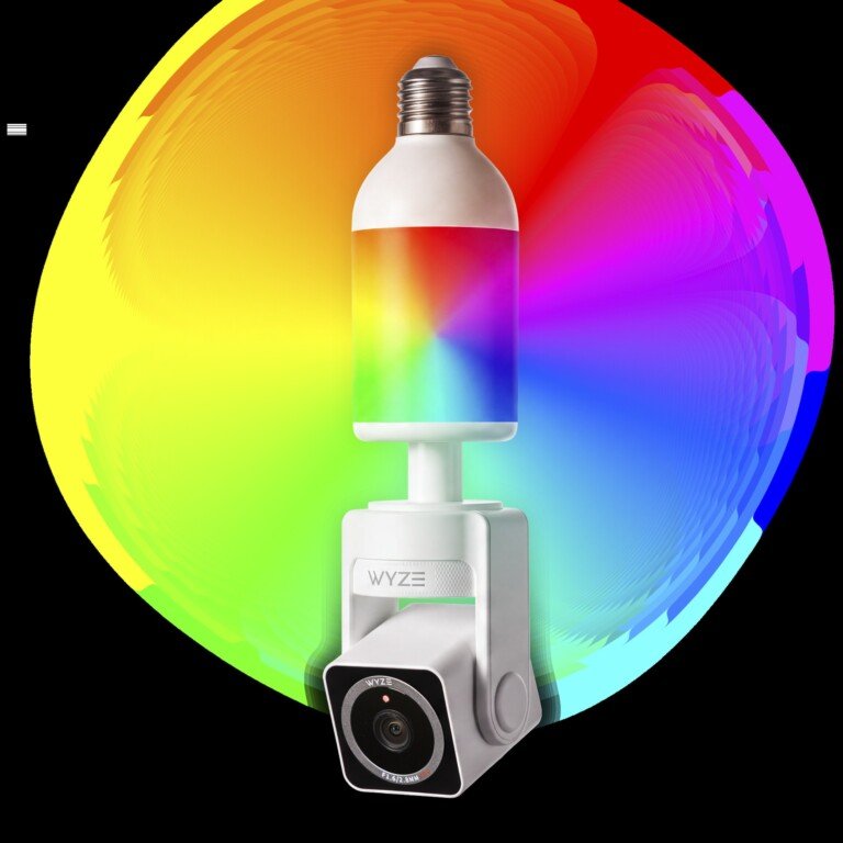 Lampadina con telecamera Wyze: ruota da app a 360° e fa luce a colori